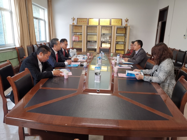 3  调研组与山东理工大学williamhill英国交流（发文稿）.jpg